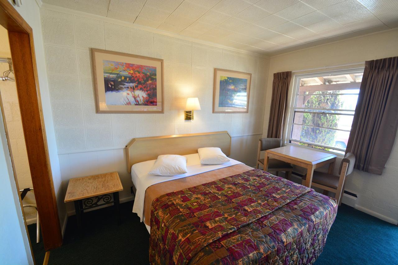 Western Hills Motel Флагстаф Екстериор снимка
